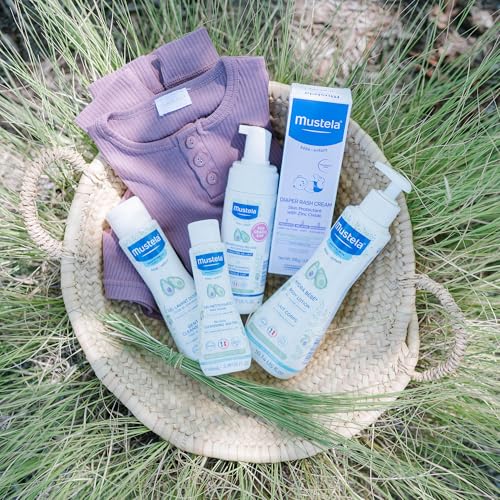 Mustela Newborn Arrival Gift Set   Baby Skincare & Bath Time Essentials   Natural & Plant Based   5 Items Set