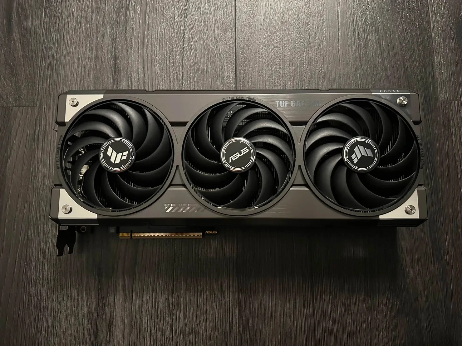 NVIDIA RTX 5070 ASUS TUF