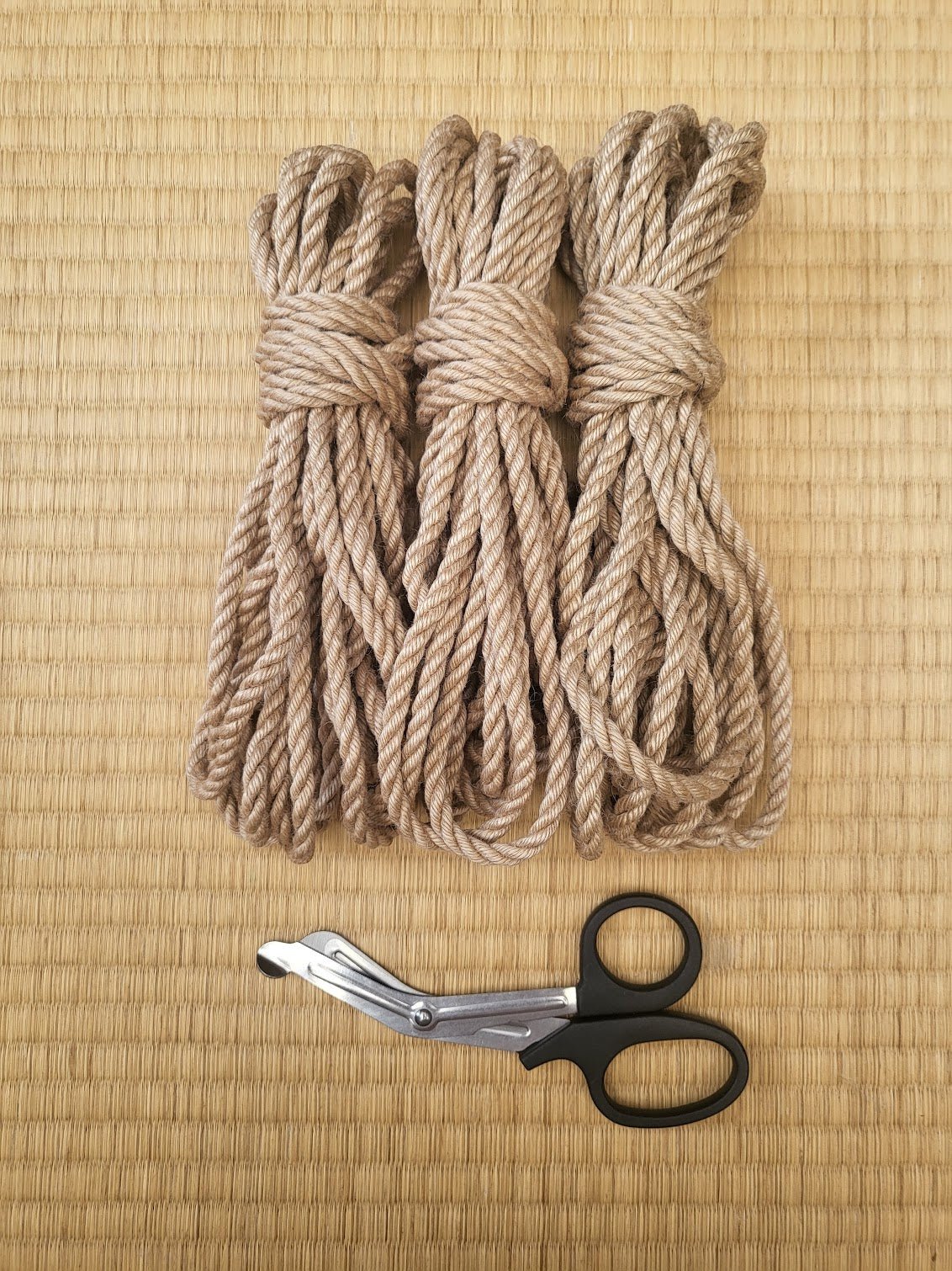 Natural- Fully treated jute shibari rope