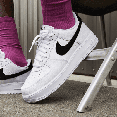 Talla 8.5M -Nike Air Force 1  07