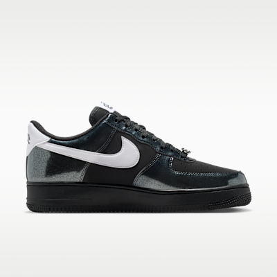 Nike Air Force 1  07 LV8