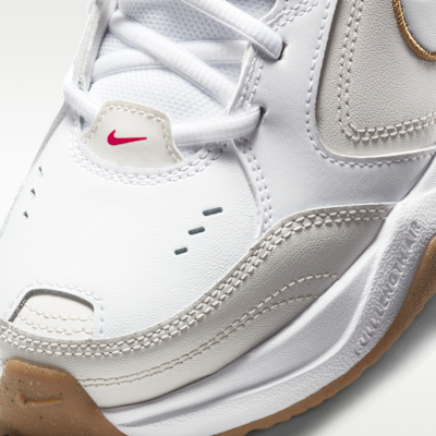 Nike Air Monarch IV