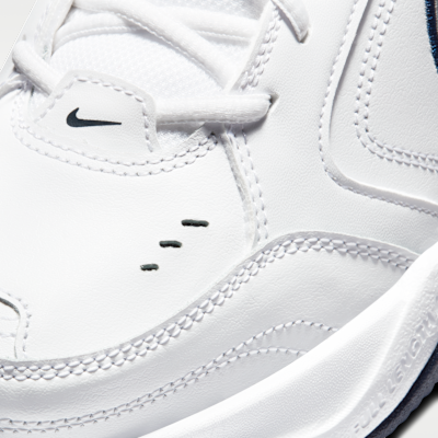 Talla 9.5 Men Nike Air Monarch IV