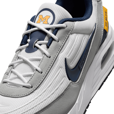 Talla 8.5 hombre  Nike College Air Max Verse  Michigan