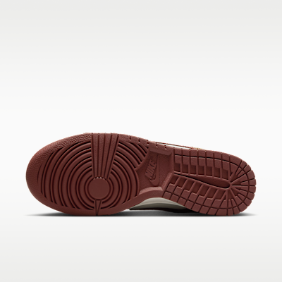 Nike Dunk Low Suede