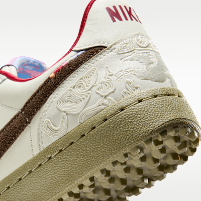 Talla W 7.5 Nike Field General SE "LNY"