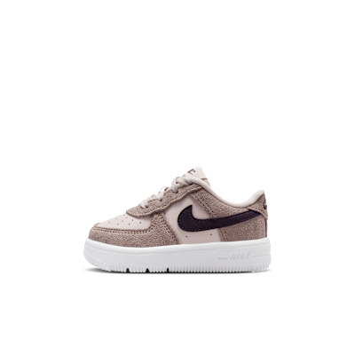 talla 9C -Nike Force 1 Low Essential