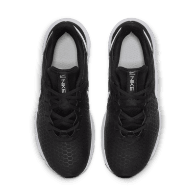 Talla 6.5  - Nike Legend Essential 2