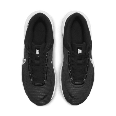 Talla 7.5 Nike Legend Essential 3 Next Nature