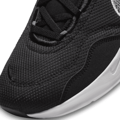 Nike Legend Essential 3 Next Nature