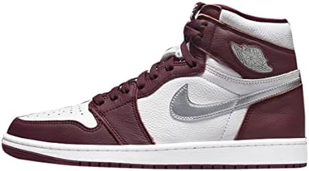 Talla 11 men Nike Mens Air Jordan 1 Retro High OG Sneaker
