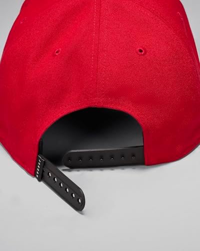 Nike Mens CAPS