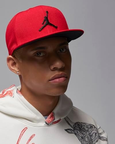 Nike Mens CAPS