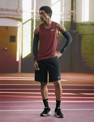 Nike Mens Revolution 8 Road Running Shoes