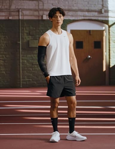 Nike Mens Revolution 8 Road Running Shoes