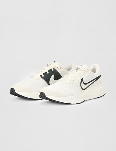 Nike Mens Revolution 8 Road Running Shoes