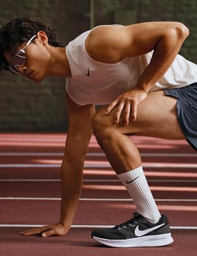 Nike Mens Run Swift 3 Road Running Shoes