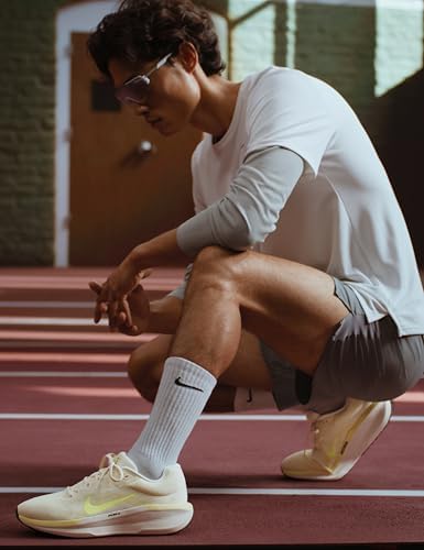 Nike Mens Winflo 11 Road Running Shoes