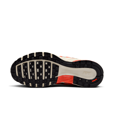 Talla 8  W - Nike P 6000