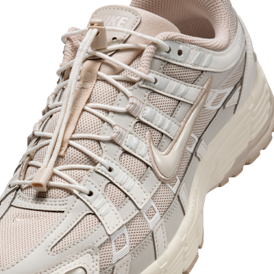 Talla W 6.5 / M 5 - Nike P-6000 Zapatos de mujer con detalles reflectantes