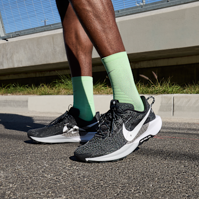 Talla 8 - Nike Pegasus Trail 5