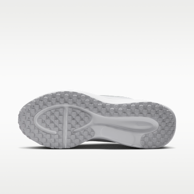 Size 6.5 Nike Revolution 8