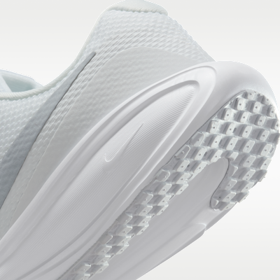 Size 6.5 Nike Revolution 8