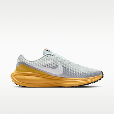 Nike Revolution 8