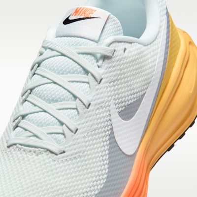 Nike Revolution 8