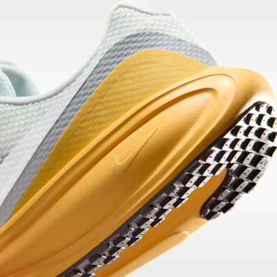 Nike Revolution 8