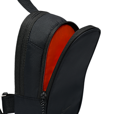 Nike Sportswear Commute