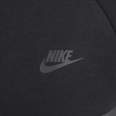 Nike Tech