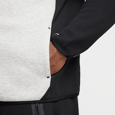 Nike Tech
