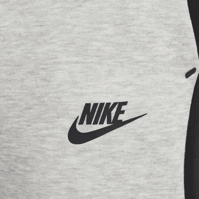 Talla S, Nike Tech