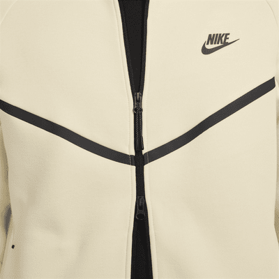 Talla M, Nike Tech
