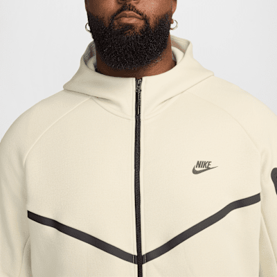 Talla M, Nike Tech