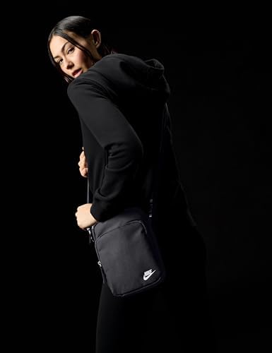 Nike Unisex Adult Classics Heritage Crossbody Bag  4L    Mens and Womens