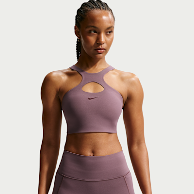 Nike Universa