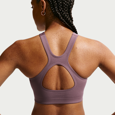 Nike Universa
