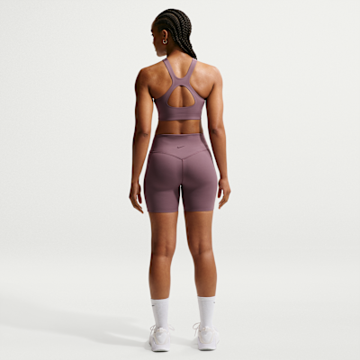 Nike Universa