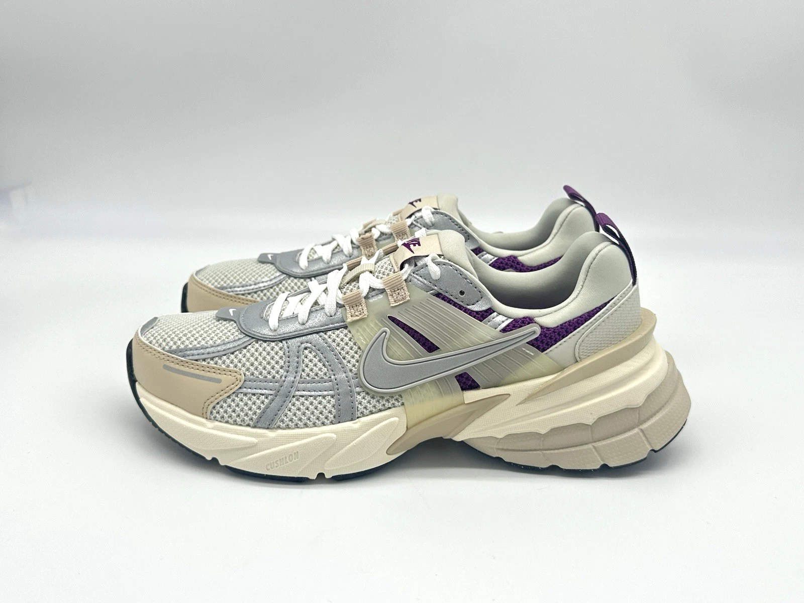 Nike V2K Run Premium Women s Size 9 5 Light Bone Sanddrift Viotech HF4305 072