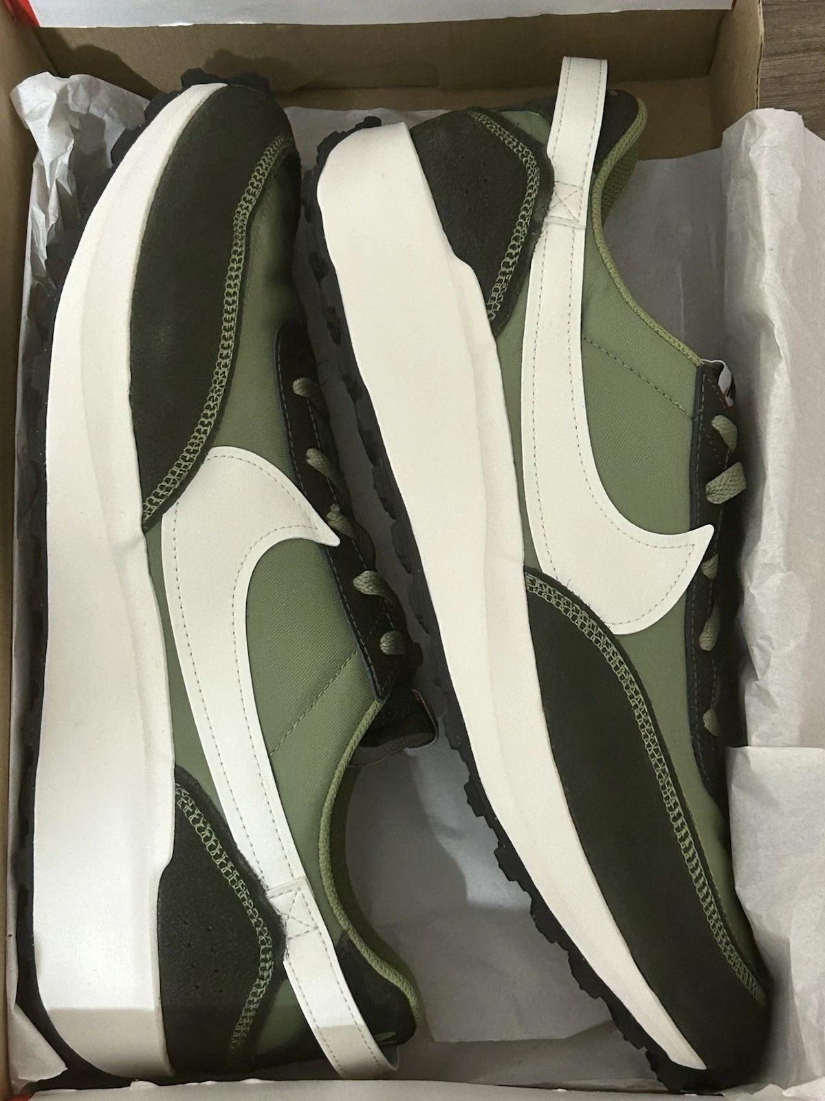 Nike Waffle Debut Men s Size 13 Green