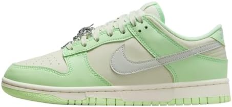 Nike Womens Dunk Low Sneaker