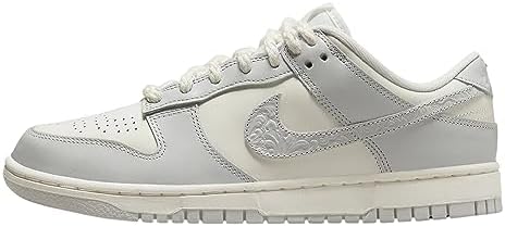 Nike Womens Dunk Low Sneaker