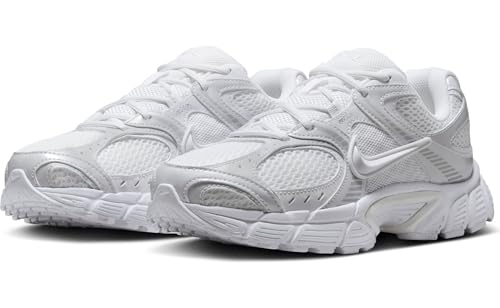 Nike Womens V5 Runner Sneaker