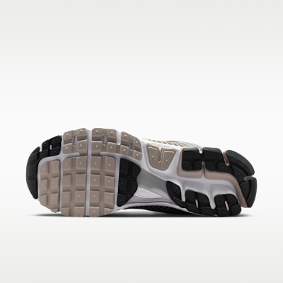 Talla 7.5 Nike Zoom Vomero 5