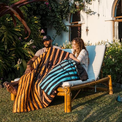 Nomadix Puffer Blanket   Water Resistant  Eco Friendly Insulated Blanket with Snaps for Camping  Beach  and Travel  Made from Recycled Materials