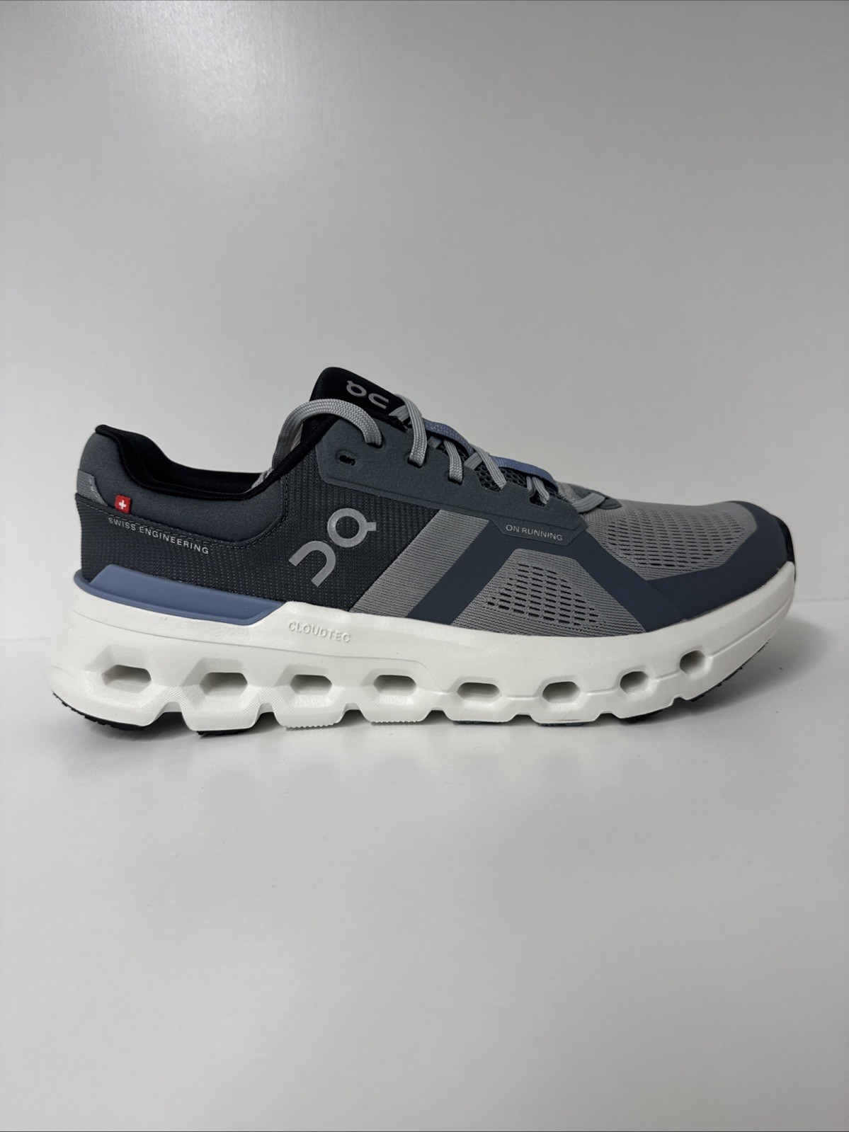 On Cloudrunner 2  men  Alloy/Chambray