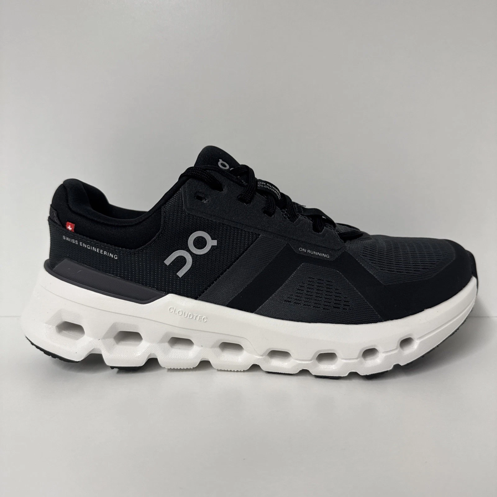 On Cloudrunner 2  men  Eclipse/Black