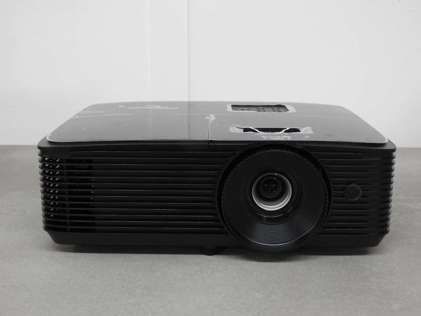 Proyector de cine en casa Optoma HD146X 1080p para películas y juegos, 3600 lúmenes - OB